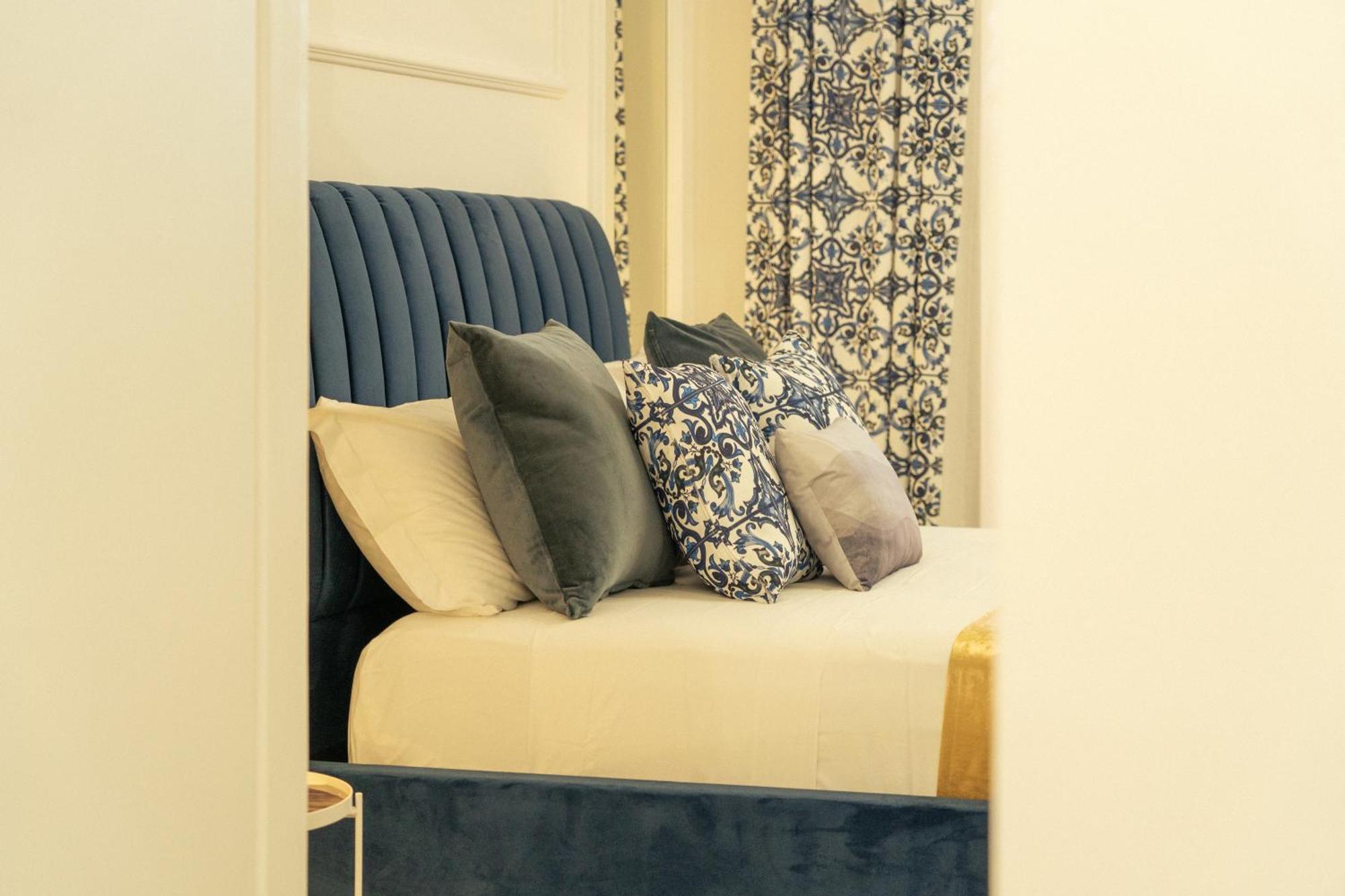 Johnny'S Suites Taormina Beach Bay Esterno foto