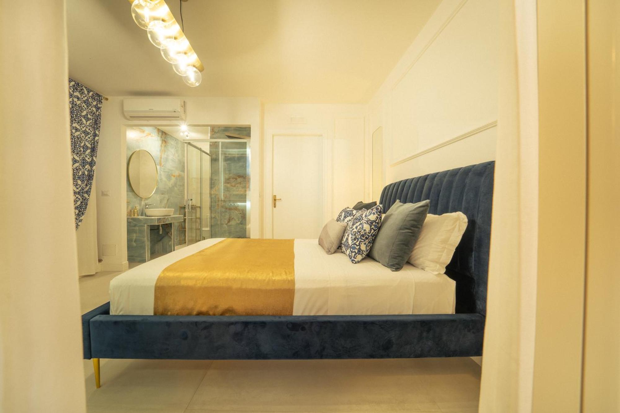 Johnny'S Suites Taormina Beach Bay Esterno foto