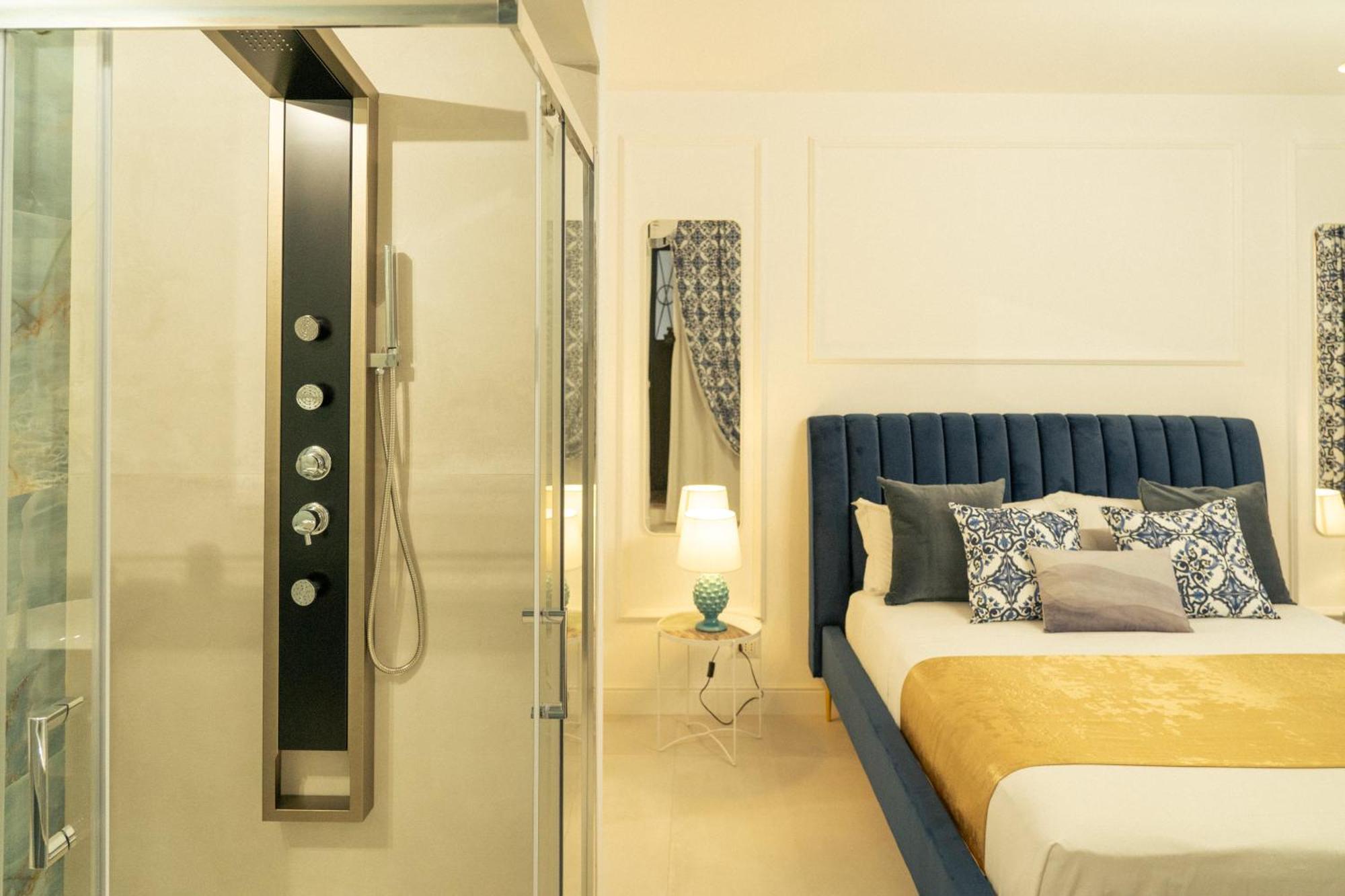 Johnny'S Suites Taormina Beach Bay Esterno foto