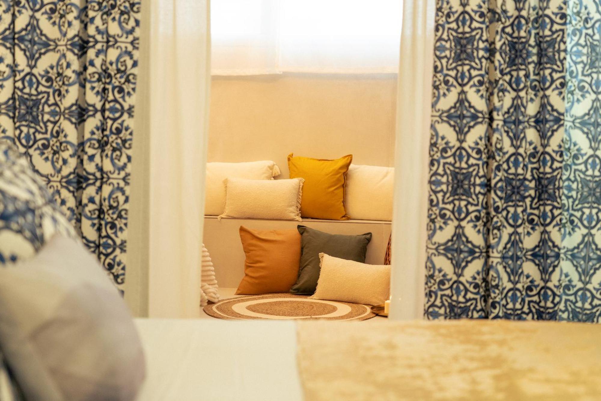 Johnny'S Suites Taormina Beach Bay Esterno foto